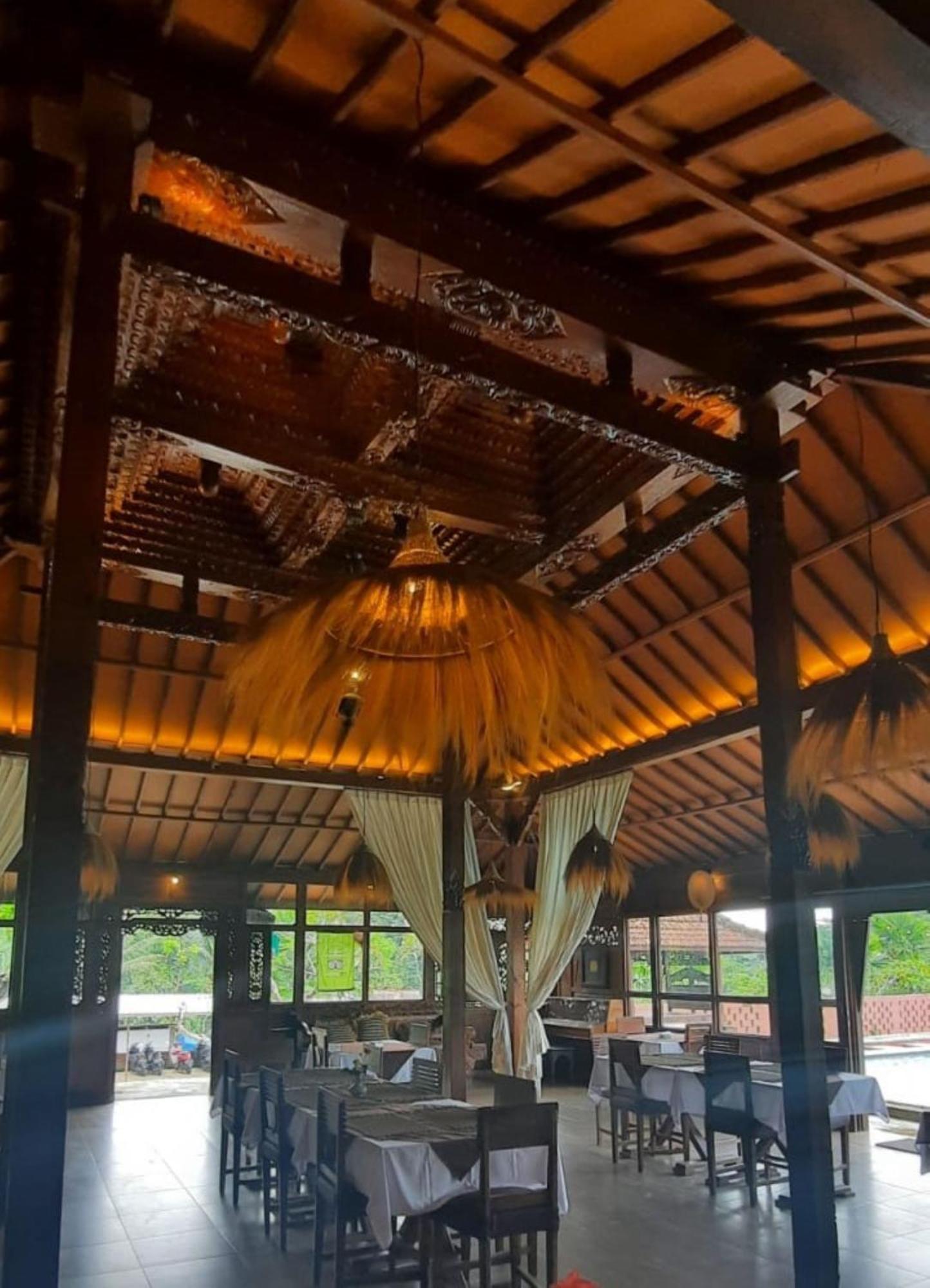 Kampoeng Joglo Ijen Villa Banyuwangi  Exterior photo